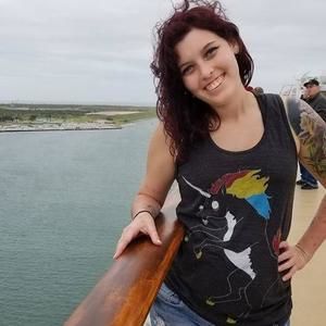 Meet your Posher, Lacey